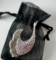 Brosa-VINTAGE-LEBADA-placata Aur alb 18k,Swarovski martisor