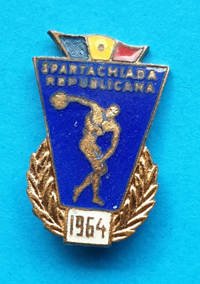 Insigna concurs international sport Spartachiada Republicana 1964 foto