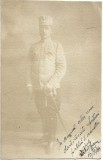P1928N Ofițer rom&acirc;n de cavalerie, cu sabie, &icirc;n uniformă model 1912, 1913