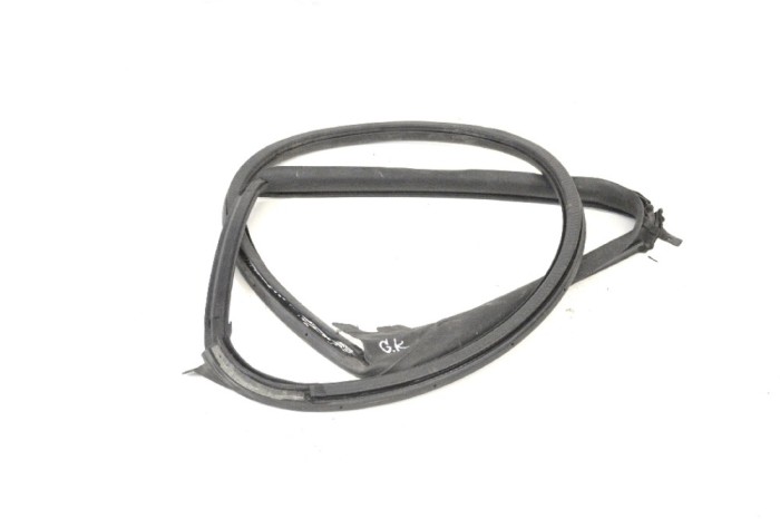 Garnitura ușă st&acirc;nga spate TESLA MODEL S 2015 OEM: 41191524 11628920