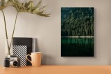 Tablou Canvas, "Reflexia pădurii pe lacul misterios", Reflecție, Pădure, Lac, Munți, Verde, Calm, Natură, Liniște, 26 x 39 cm, CMCLASS