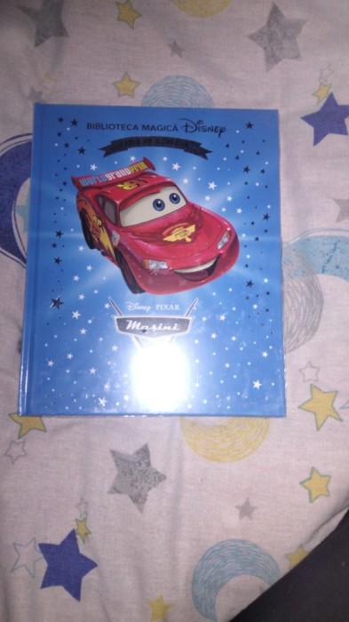 V&acirc;nd Mașini 2 din Biblioteca Magică Disney Ediție De Colecție 2025