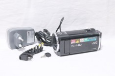 Camera video digitala JVC Everio GZ-E15BE Full HD 8 GB 40X zoom optic