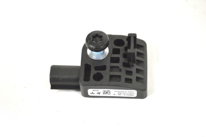 Senzor de impact st&acirc;nga față TESLA MODEL S 2014 OEM: 1005274-00-B | 13898435