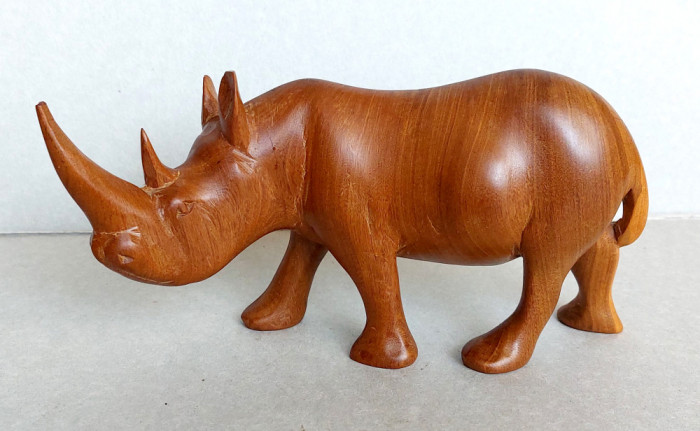 Rinocer - Statueta 18cm din lemn natur, sculptura vintage specie protejata