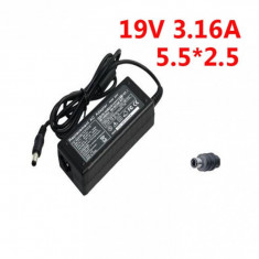 Incarcator Laptop Compatibil Fujitsu 19V 3.16A Amperi 5.5 x 2.5mm 