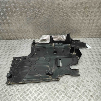 Scut motor dreapta spate VW MULTIVAN T7 STM, STN 2024 OEM: 7T0825202F,7T0825758A foto