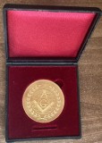 QW20 22 - Medalie - tematica masonerie - Congresul masoneriei traditionale mondiale - Bucuresti - 2014