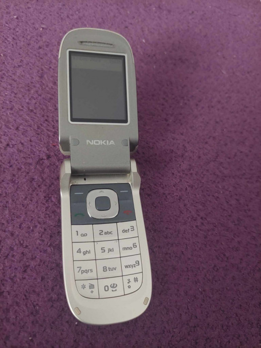 Telefon Nokia 2760,telefon mobil tip Clapita Argintiu-functional-de colectie.ali