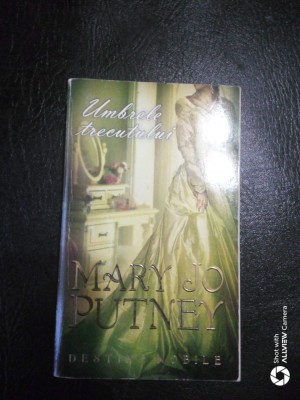 Umbrele trecutului-Mary Jo Putney foto