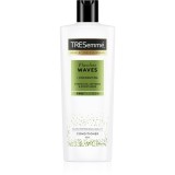 TRESemm&eacute; Flawless Waves balsam hidratant pentru par ondulat si cret 400 ml