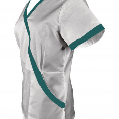 Halat Medical Pe Stil, alb cu Elastan și cu Garnitură turcoaz inchis, Model Marinela - L