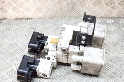 Supapa de expansiune aer condiționat JAGUAR I-PACE X590 2020 OEM: J9D3-6C582-CA,J9D3-10C708-BB,J9D3-8D304-AA | 17691079 foto