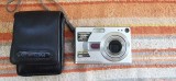 APARAT FOTO DIGITAL CASIO EXILIM EX-Z50 , FUNCTIONEAZA . SE VINDE DOAR APARATUL FOTO SI HUSA .