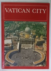VATICAN CITY by FRANCESCO RONCALLI , 1989 foto