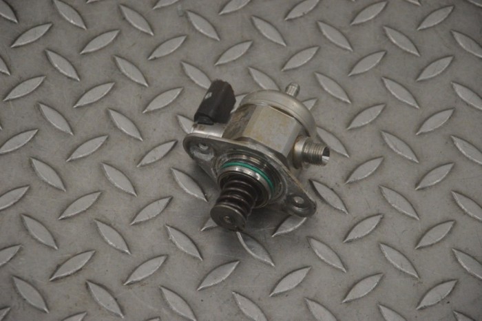 Pompa de combustibil PORSCHE 911 991 2017 OEM: Coupe | 24541890