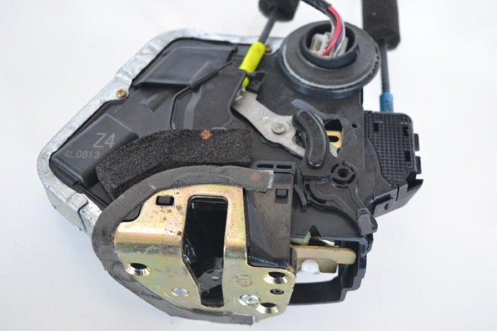 LEXUS RX _U3_ 2004 OEM: Z44L0813 SKU: 1639293