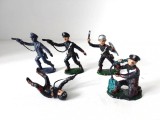 Lot 5 figurine soldati / politisti plastic , cca 7cm, vechi, vintage