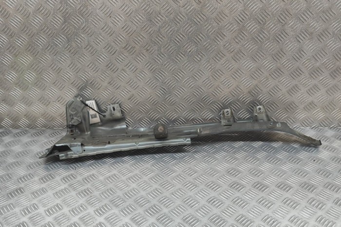 Suport aripa st&acirc;nga față AUDI Q7 4L 2007 OEM: 4L0805157B,4L0805175,4L0805920 29770540