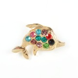 Brosa martisor delfin auriu cu pietre multicolore