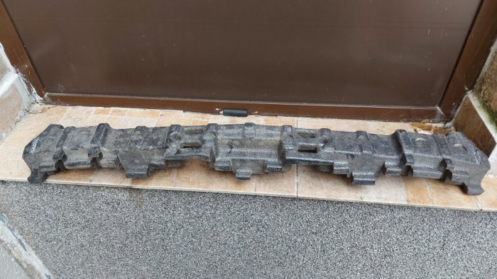 Absorbant soc bară față Opel Zafira B