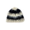 Caciula din blana artificiala alb-negru