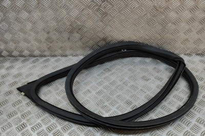 Garnitura ușă dreapta față PORSCHE Taycan 2022 OEM: 9J0831722,9J0.831.722 | 25145882 foto