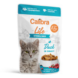 Cumpara ieftin Calibra Cat Life Pouch Sterilised Duck ingravy, 85g