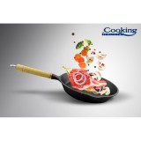 Cumpara ieftin Tigaie din fonta pura Cooking by Heinner, 23 x 4 cm, maner lemn