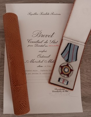 QW17 19 - Ordinul Meritul militar clasa a II-a RSR - setul complet + bonus foto
