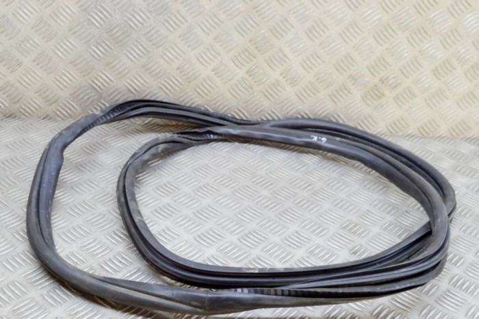Garnitura ușă st&acirc;nga spate BMW 2 Active Tourer F45 2016 OEM: 7298894 | 18119108