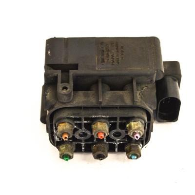 Unitate de control suspensie pneumatică AUDI A8 D3 4E2, 4E8 2009 OEM: 15-1524-0015.2 2762352 foto