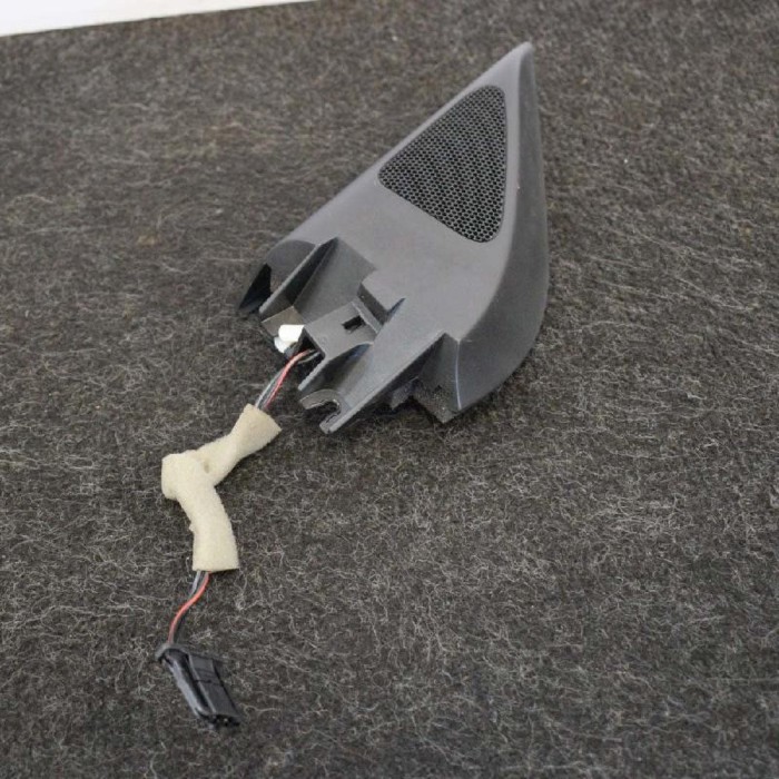 Difuzor ușă st&acirc;nga față VW PASSAT Variant B7 365 2011 OEM: 3C80354113C0837993 | 2969854