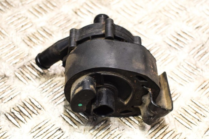 Pompa de apa auxiliara TESLA MODEL S 2017 OEM: 1035348-00-F 17504561