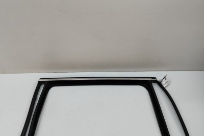 Bandou superior ușă dreapta spate VW PASSAT Variant B7 365 2012 OEM: 3C9839432H 30658793 foto
