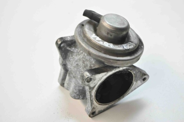 Supapa EGR VW GOLF V 1K1 2006 OEM: 038131501A
