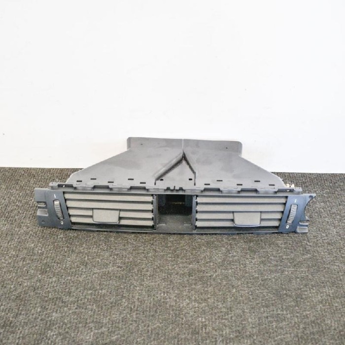 Gura de ventilație planșa de bord BMW 3 E90 2009 OEM: 9130464 10000599