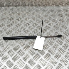 Amortizor capota st&acirc;nga față AUDI A4 Avant 8W5, B9 2016 OEM: 8W0823359A 26366833