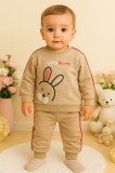 Costumas bebelusi Little Bunny crem cu rosu &ndash; bumbac moale (Marime Disponibila:
