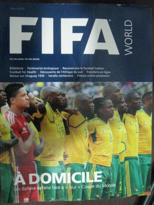 Revista de fotbal - FIFA world (martie 2010)