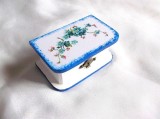 Cutie lemn decorata cu flori de nu ma uita 34214