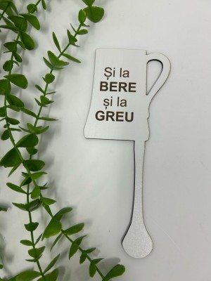 Props in forma de halba de bere,din MDF foto