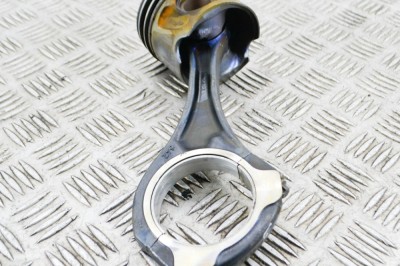Piston MERCEDES-BENZ VITO Minibus / passenger W639 2012 OEM: A6420304120,A6420302018 17022390 foto