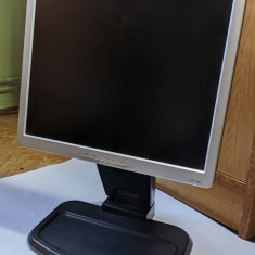 Monitor HP 1740, 1280x1024 rezolutie, 17 inchi, intrari DVI, VGA