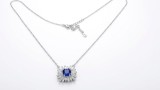 Cumpara ieftin Lantisor din argint 925 cu pandantiv floare geometrica, cristal Safir si baguette halo