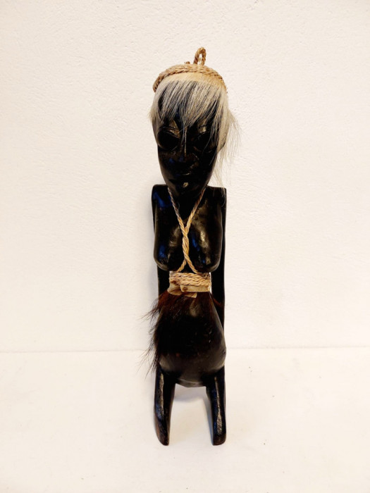 ** Statueta africana lemn abanos, femeie in genunchi, 34cm inaltime, Africa