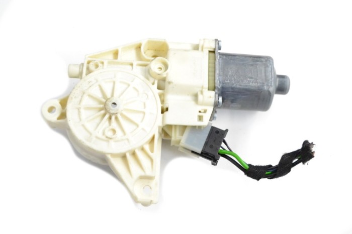 Motor macara geam ușă dreapta spate MERCEDES-BENZ E W212 2010 OEM: 0130822504 14869982