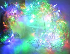 Instalatie de Craciun, tip turturi cu lumina led multicolora, franjuri, 270 leduri, 6M foto
