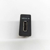 Port USB/AUX-In VW GOLF VII 5G1, BQ1, BE1, BE2 2015 OEM: 5G0035222A,5Q0035736 | 25796307