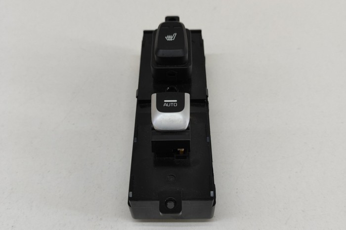 Buton geam ușă dreapta spate KIA OPTIMA 2017 OEM: 93590-D4AH0BYF,93590-D4AH0,299167495 26445765